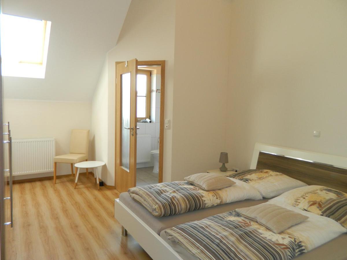 Gaestehaus Borniger Gau-Weinheim 외부 사진